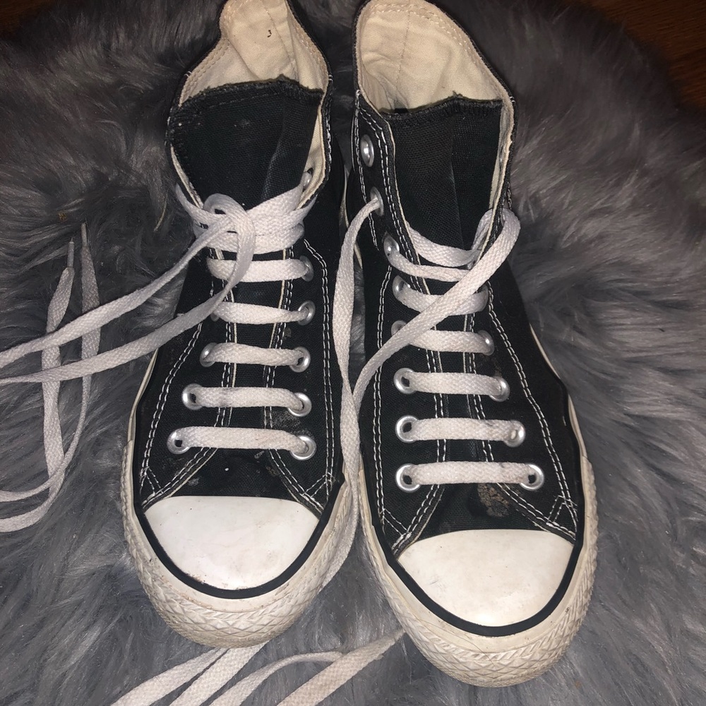 Black hightop converse
